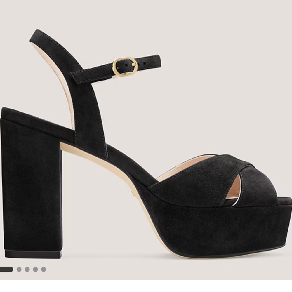 NWOT NEVER WORN Stuart Weitzman Ivona pumps